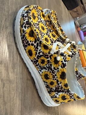 Sunflower Print Casual Sneakers - Yellow